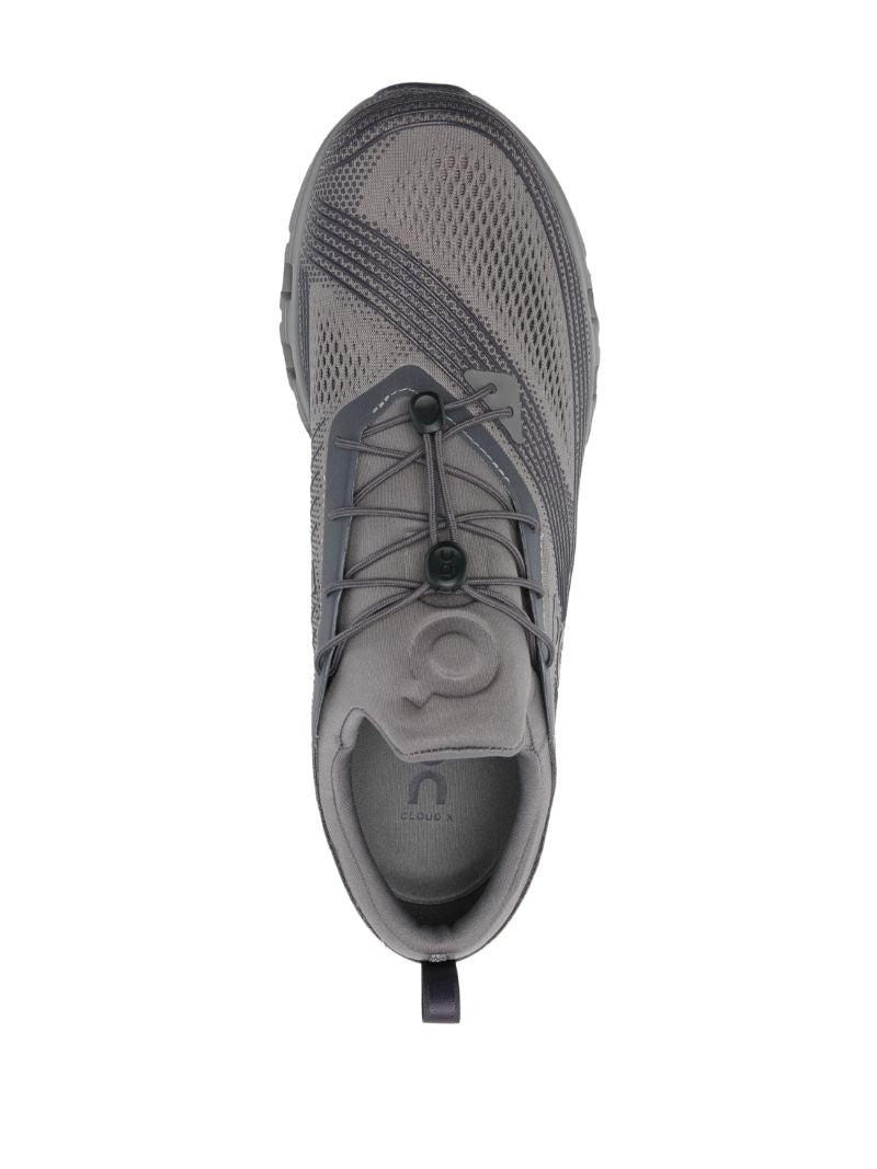 Cloud X Z5 Sneakers