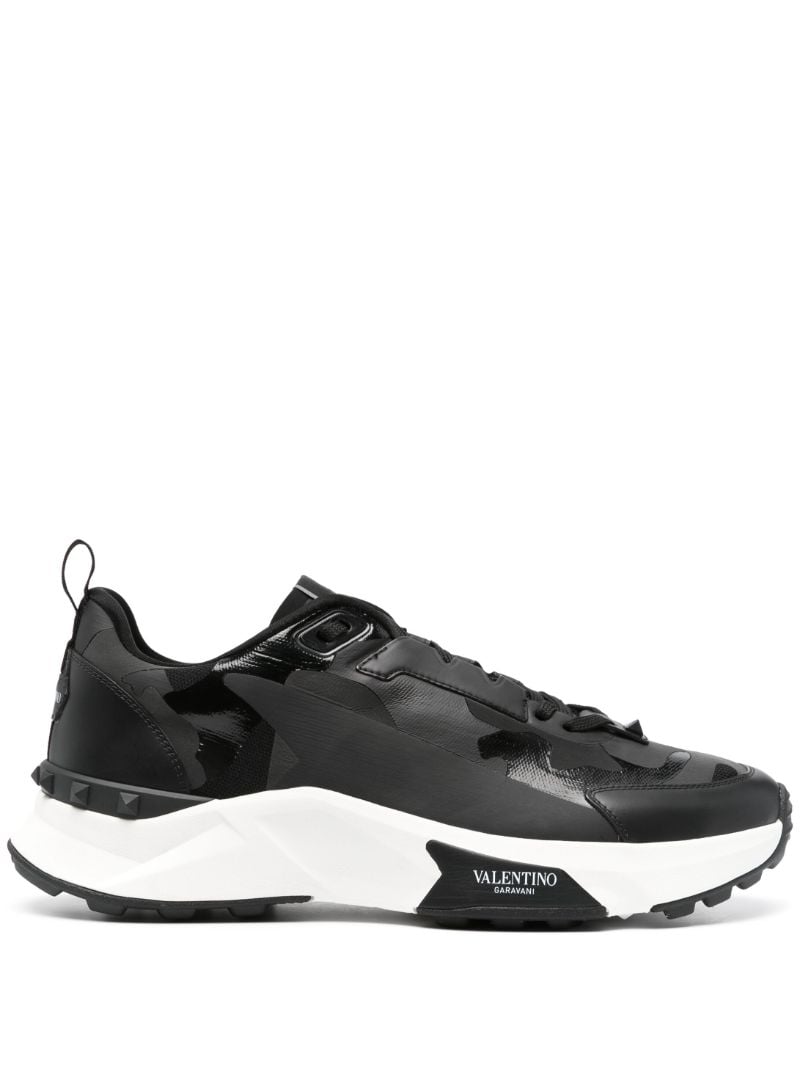 True Act Sneakers