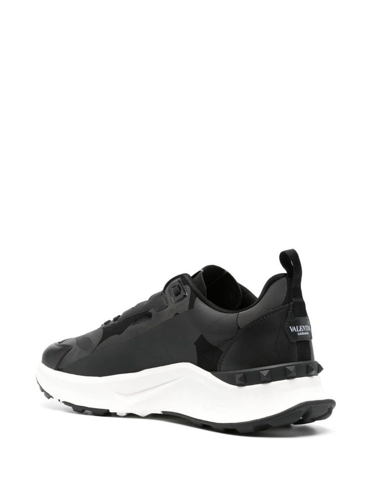 True Act Sneakers