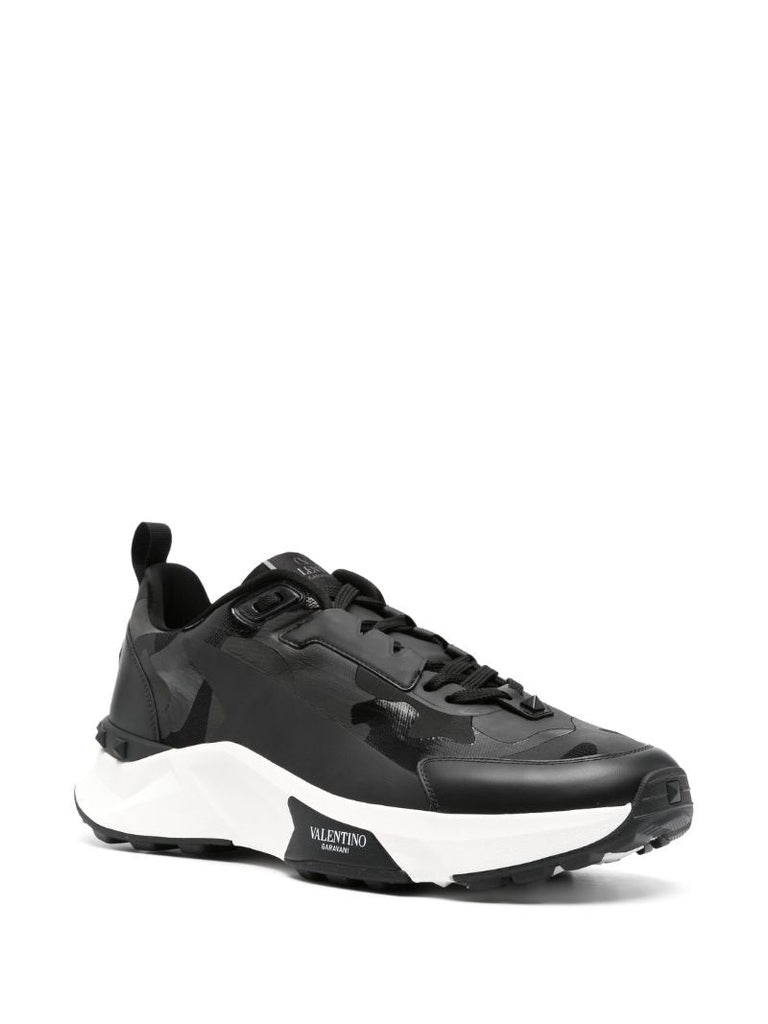 True Act Sneakers