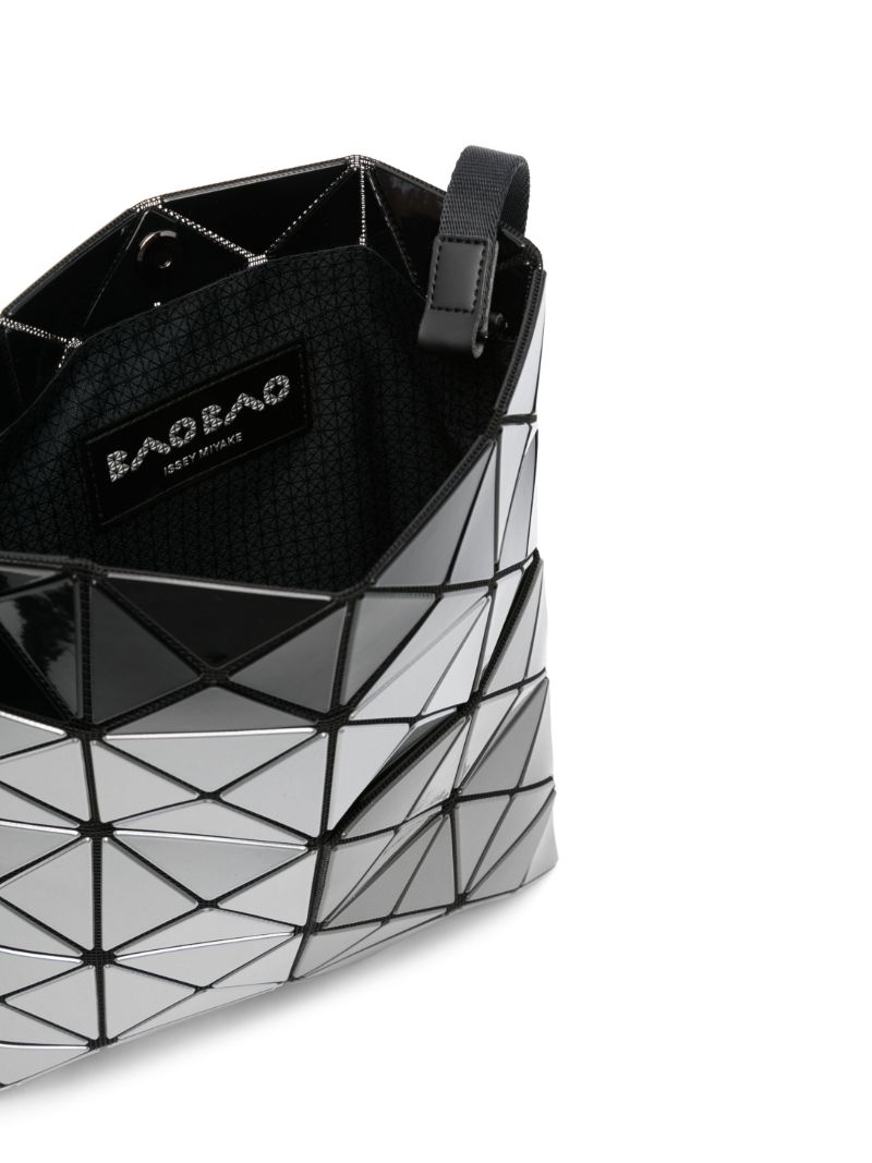 Tres Shoulder Bag