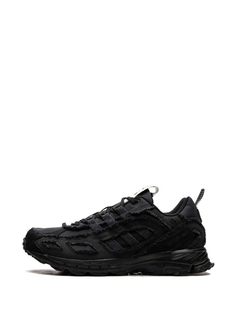 X Song for the Mute Shadowturf "core Black" Sneakers
