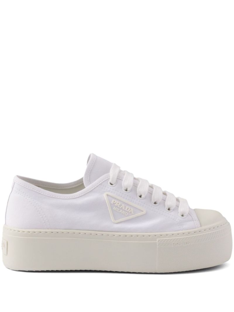 Triangle Logo Low-top Sneakers