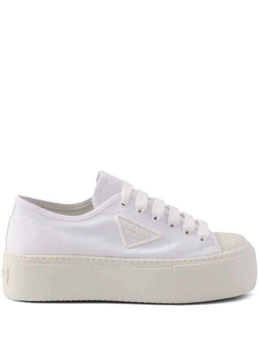 Triangle Logo Low-top Sneakers