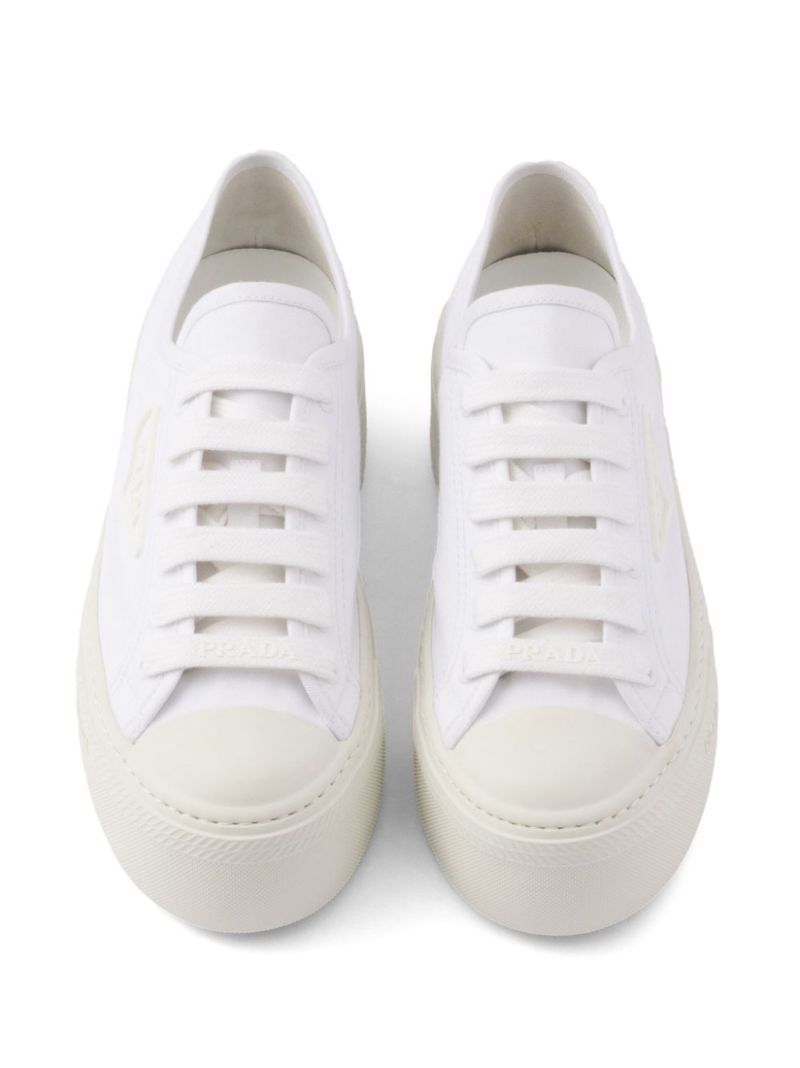 Triangle Logo Low-top Sneakers