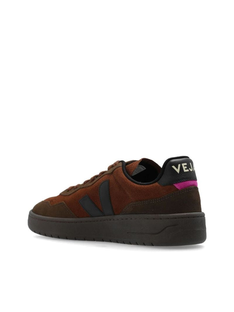 V-90 Sneakers