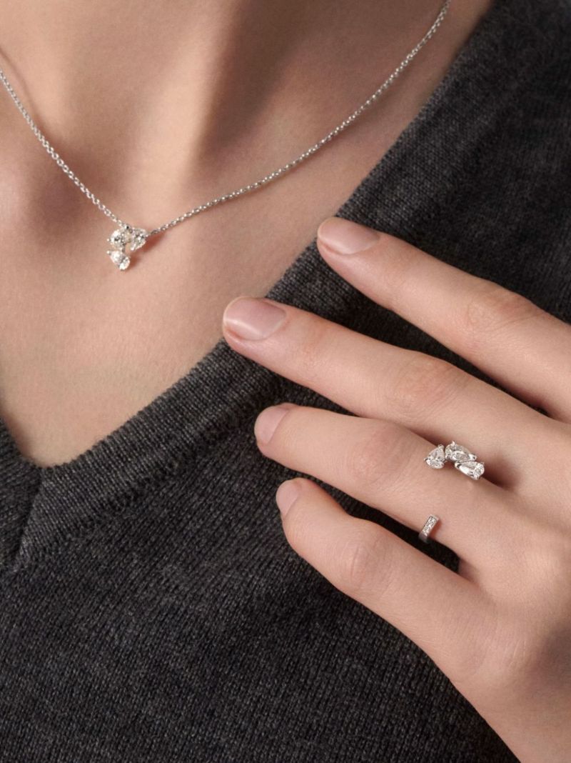 18kt White Gold Continuity Diamond Necklace