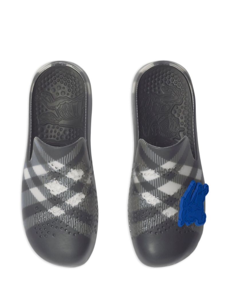 Checked Stingray Clogs