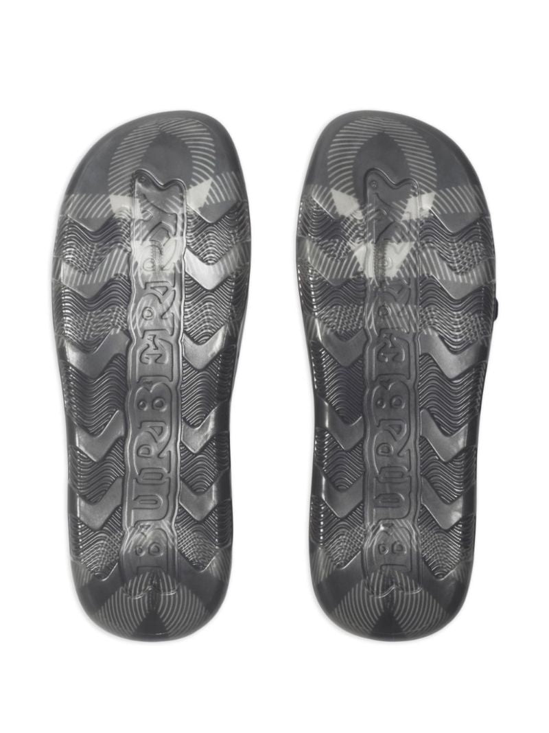 Checked Stingray Clogs