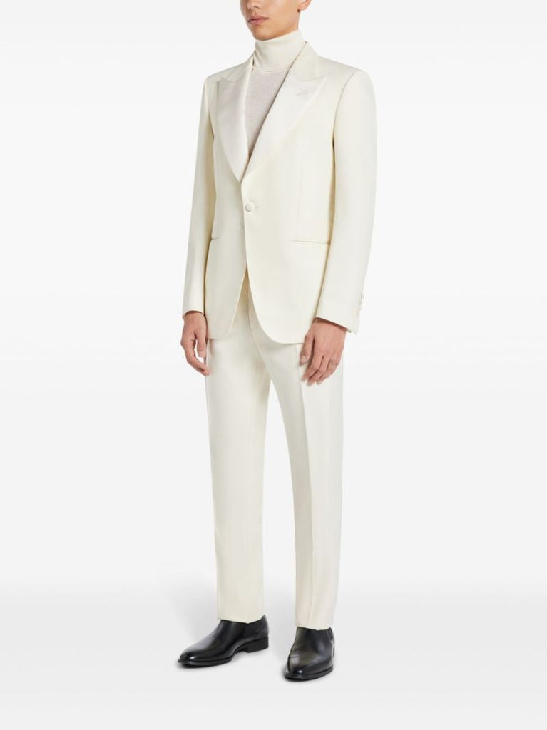 White Single-breasted Suit
