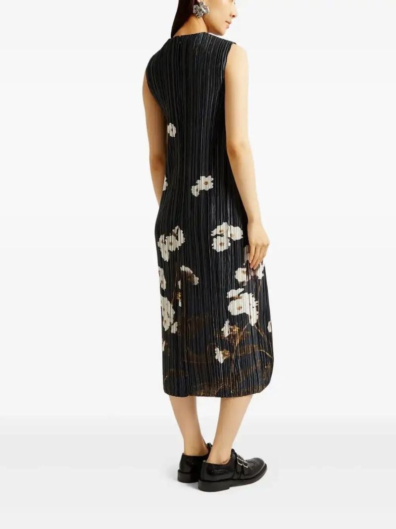 Black Pleated Dress