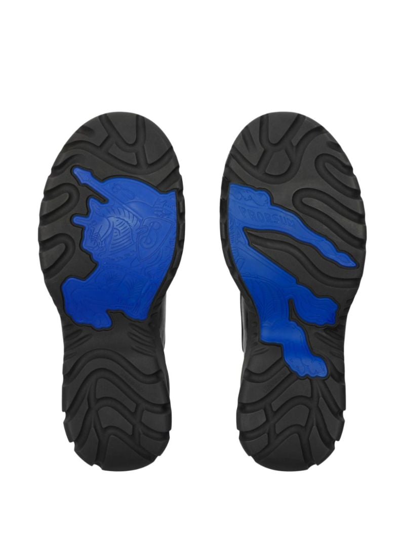 Black Scoot Sneakers