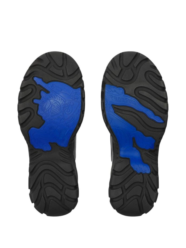 Black Scoot Sneakers