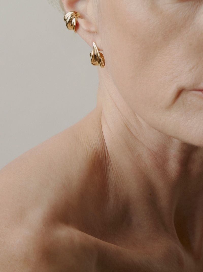 14k Gold Vermeil Wave Earcuff