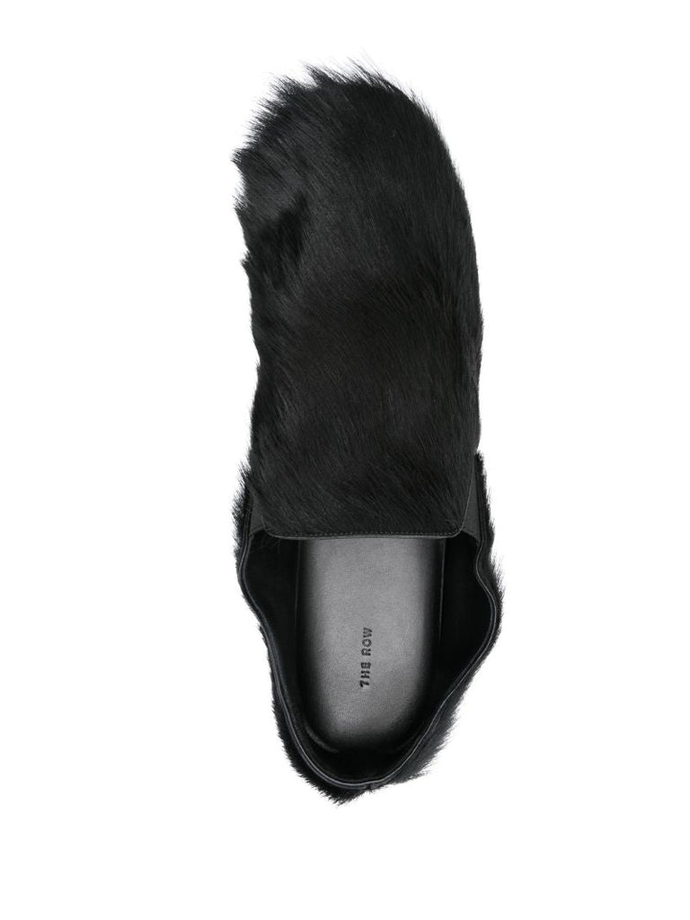 Black Vincit Slippers