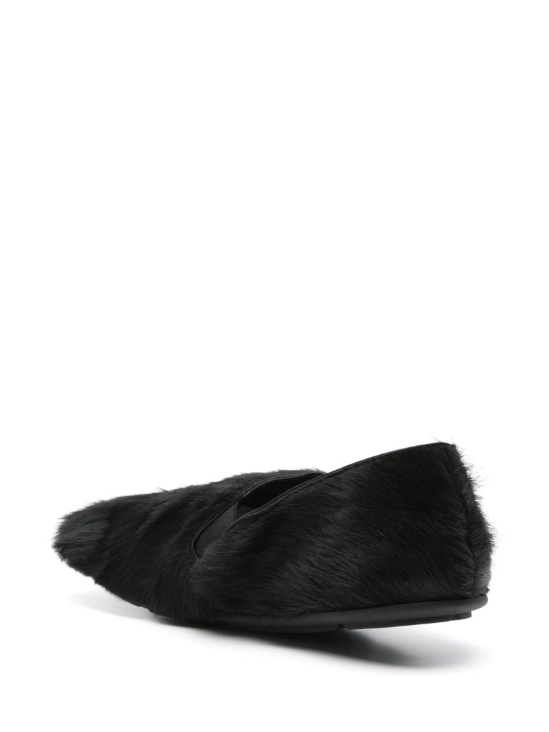 Black Vincit Slippers