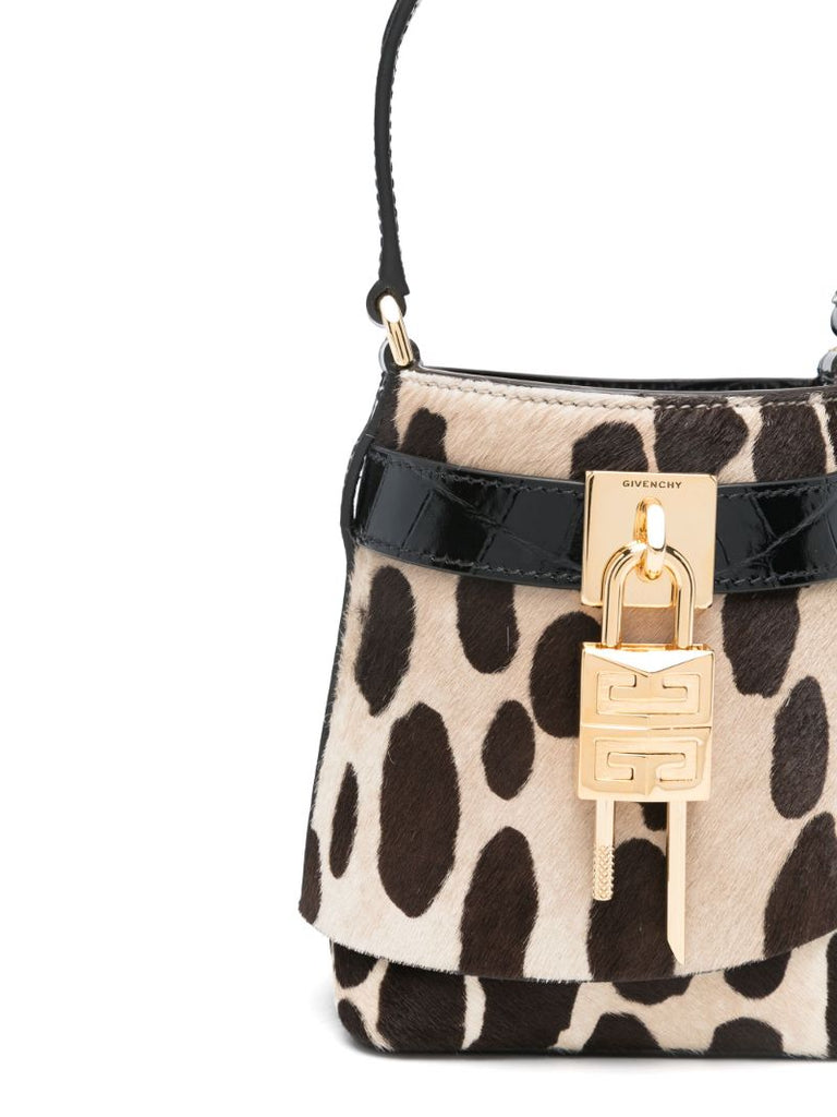 Black Shark Lock Bucket Bag