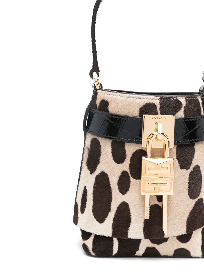 Black Shark Lock Bucket Bag
