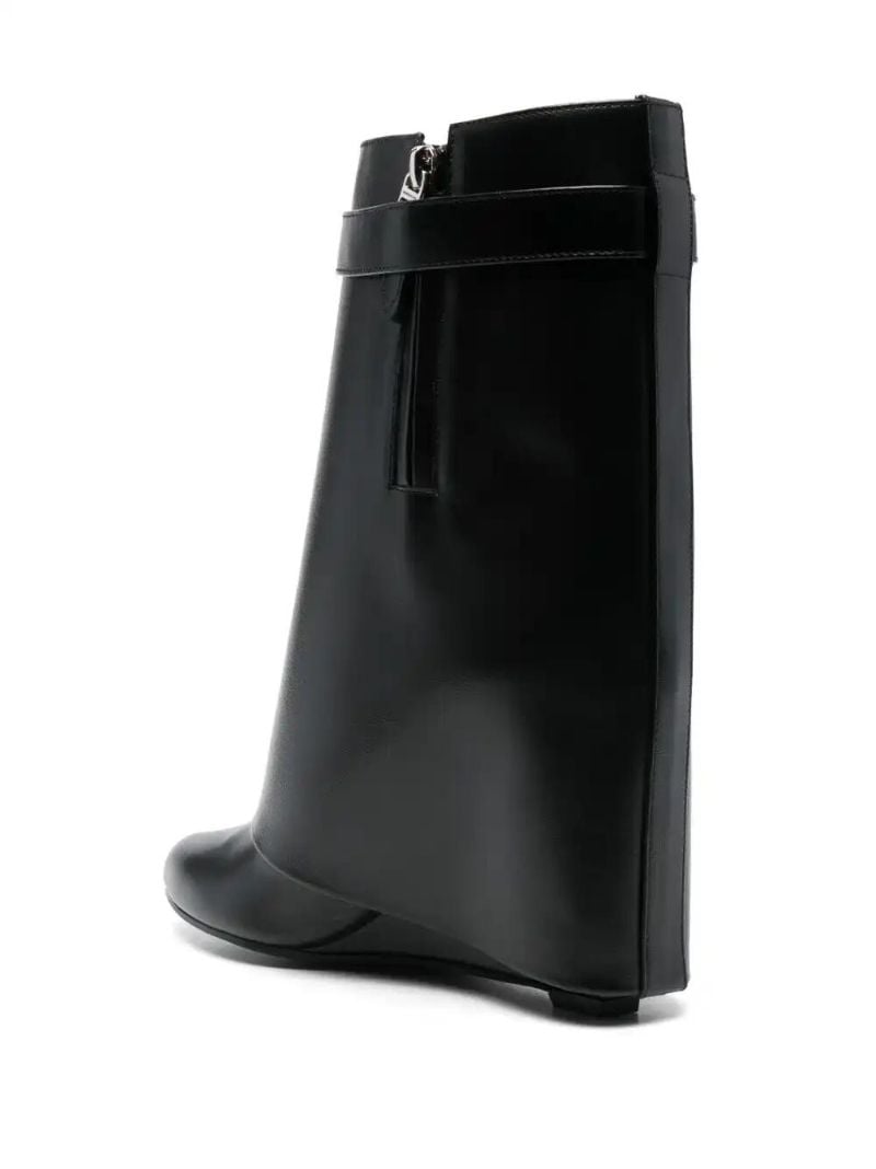 Black Shark Lock Boots