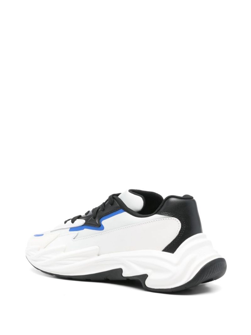 Run-row Sneakers