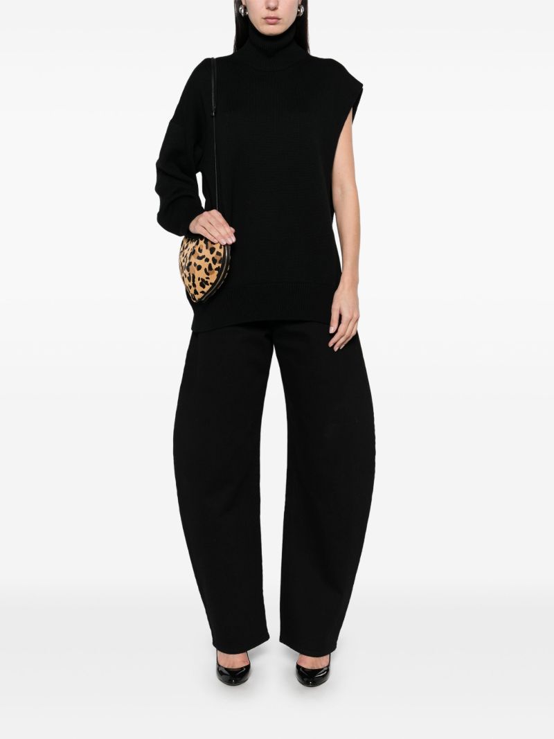 Black Single-sleeved Sweater