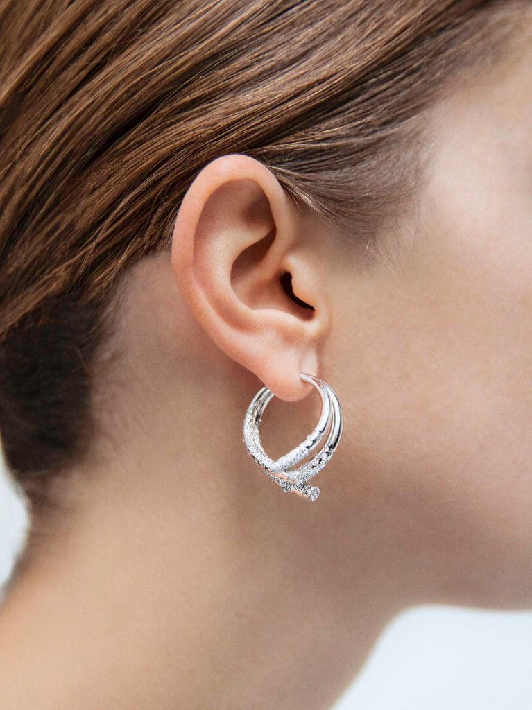 18kt White Gold Oera Diamond Earrings