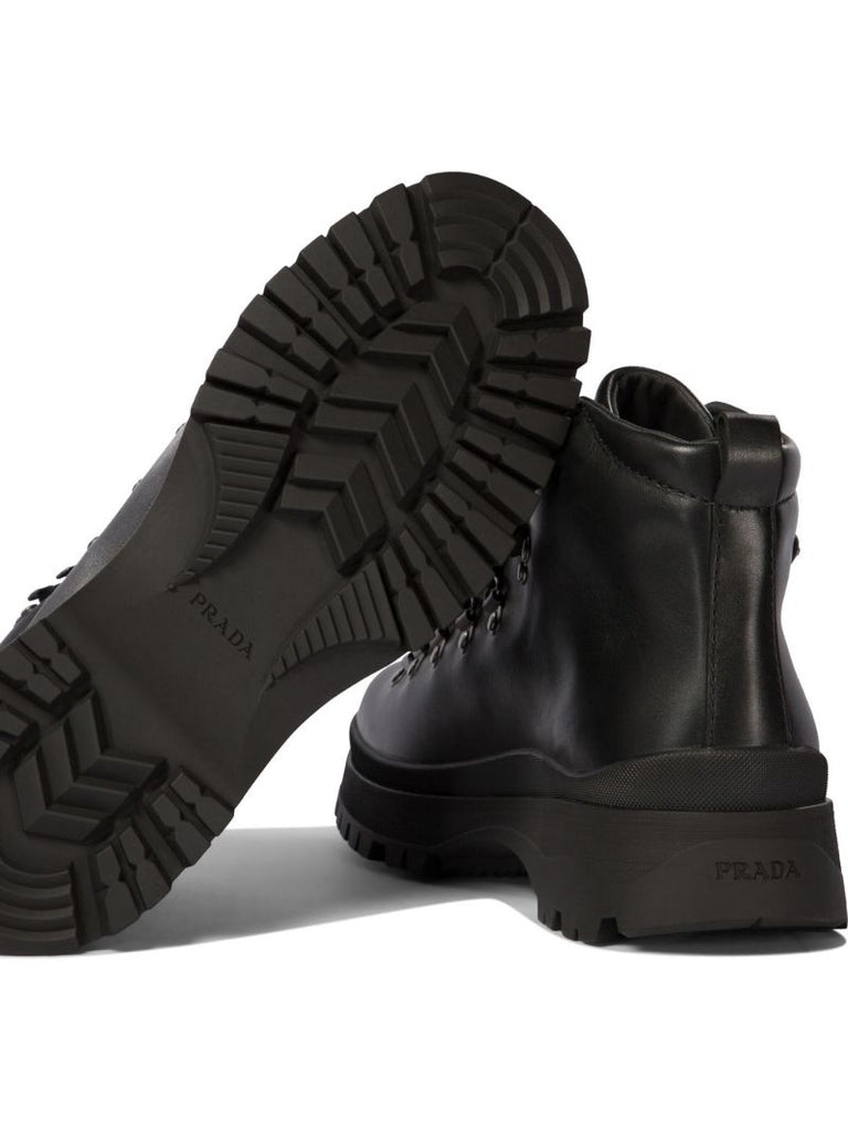 Triangle-logo Boots