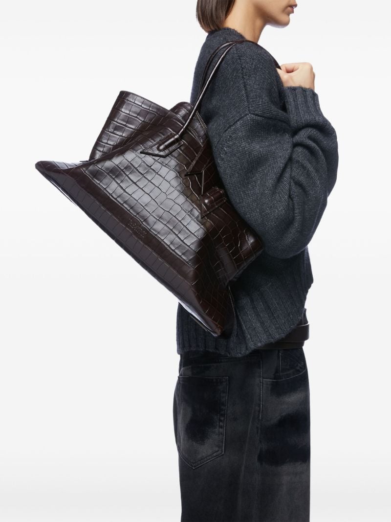 Medium La Passeggiata Shoulder Bag