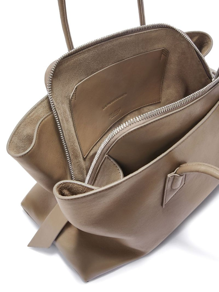 Medium La Passeggiata Shoulder Bag