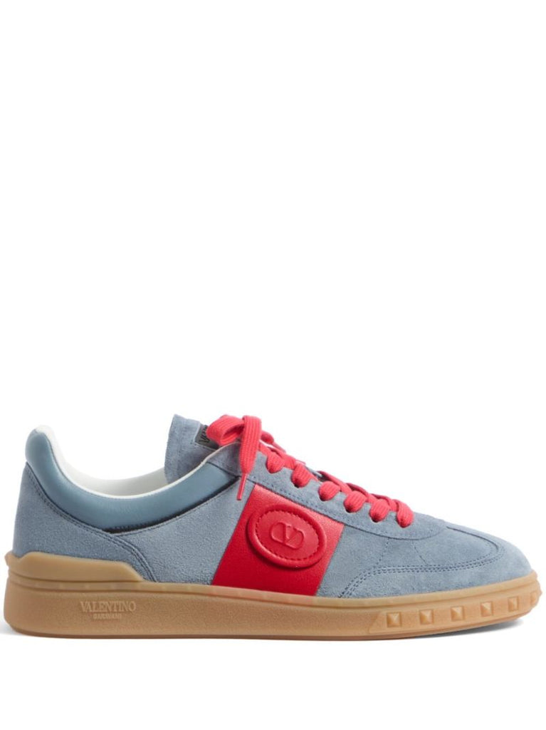 Upvillage Sneakers