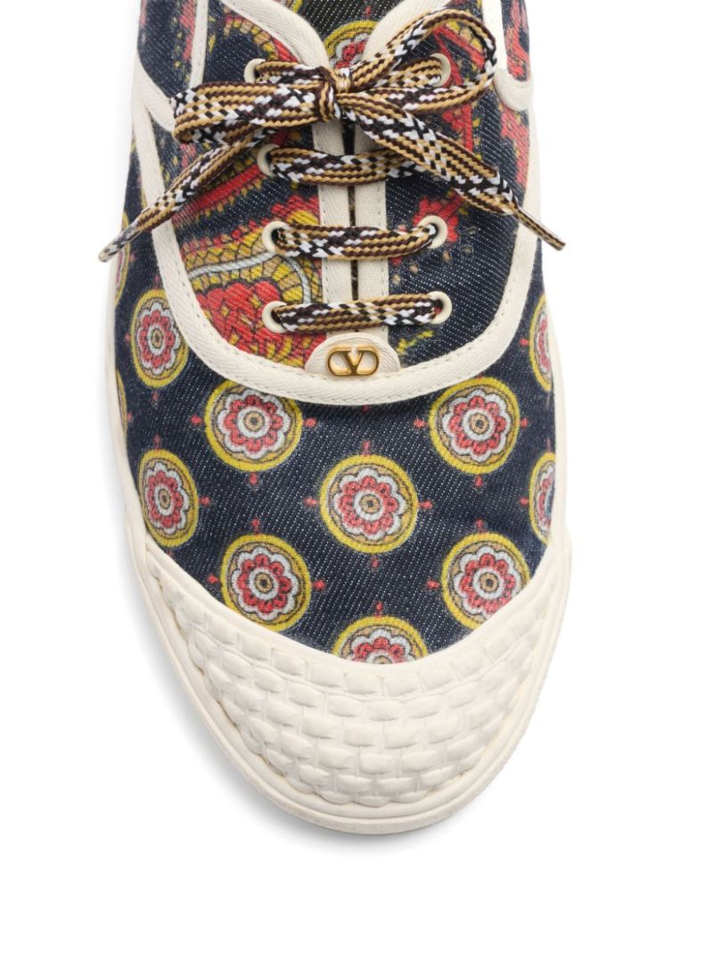 Bay By Bay Sneakers