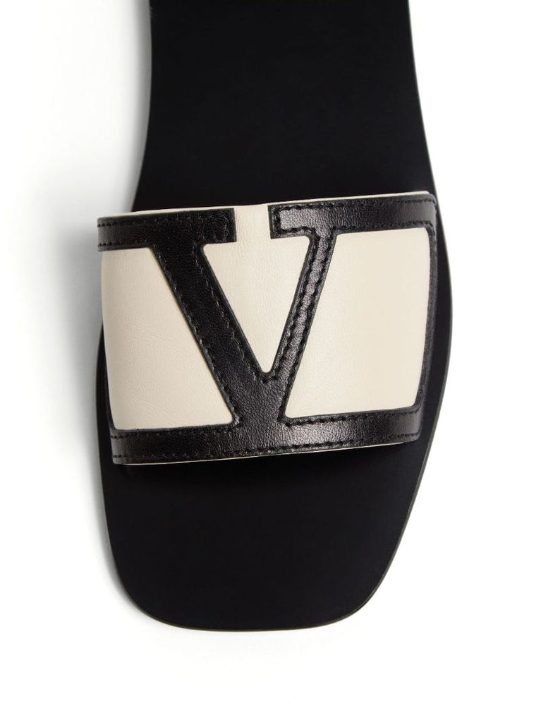 Vlogo Sandals