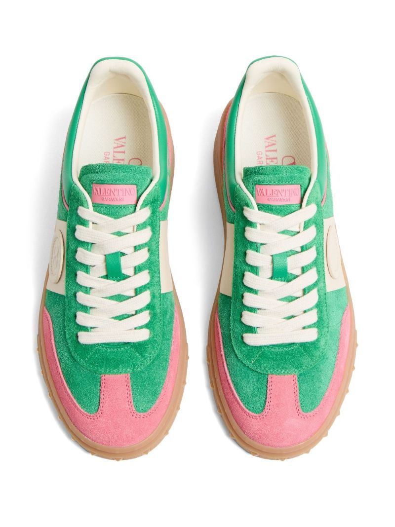 Upvillage Sneakers
