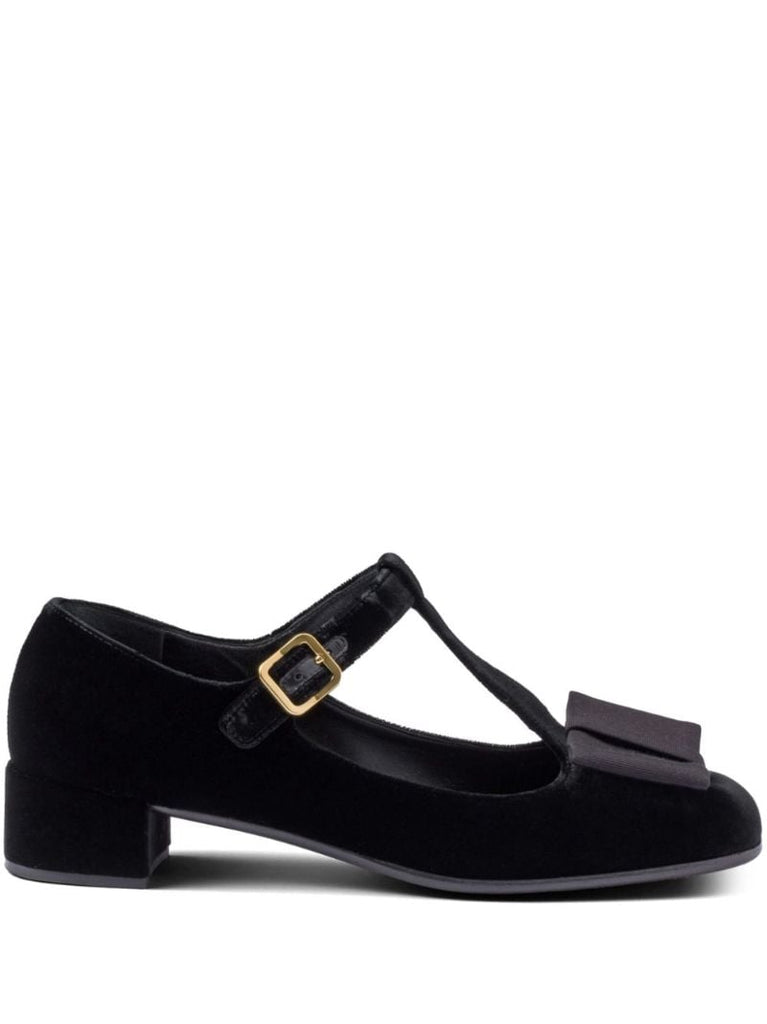 Black Velvet Pumps
