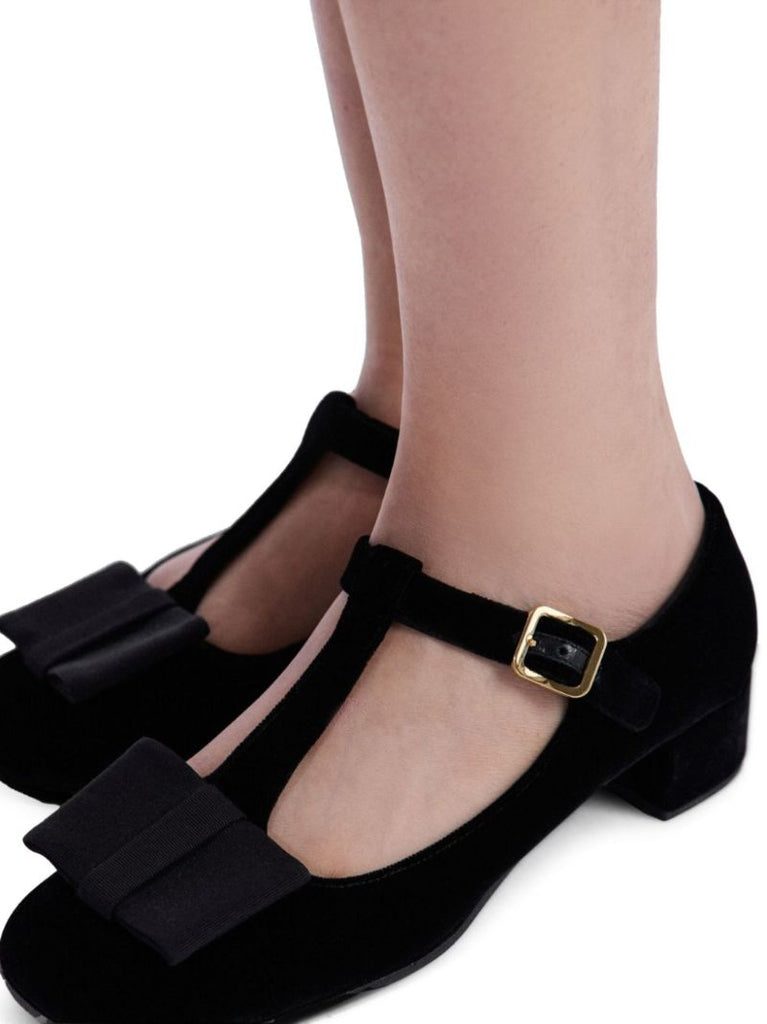 Black Velvet Pumps