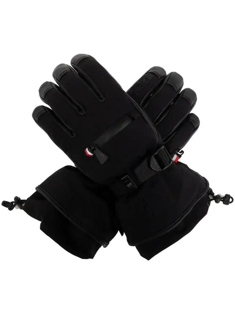 Black Padded Gloves
