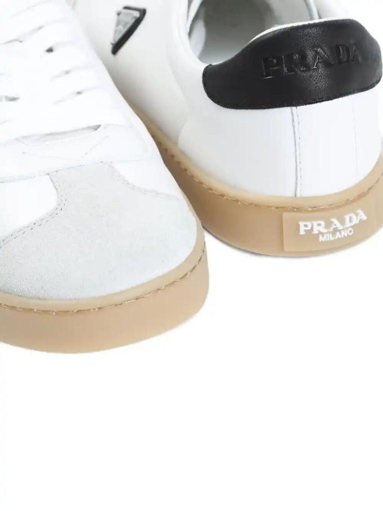White Lane Sneakers